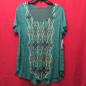 NWT New Directions pretty top in aloe green